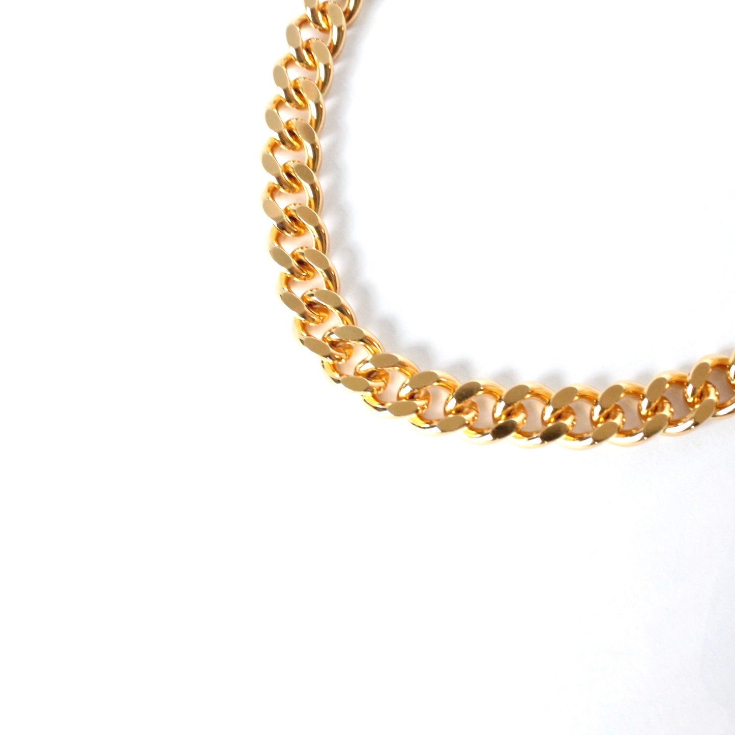 The Luxe Chunky Curb Chain Collar
