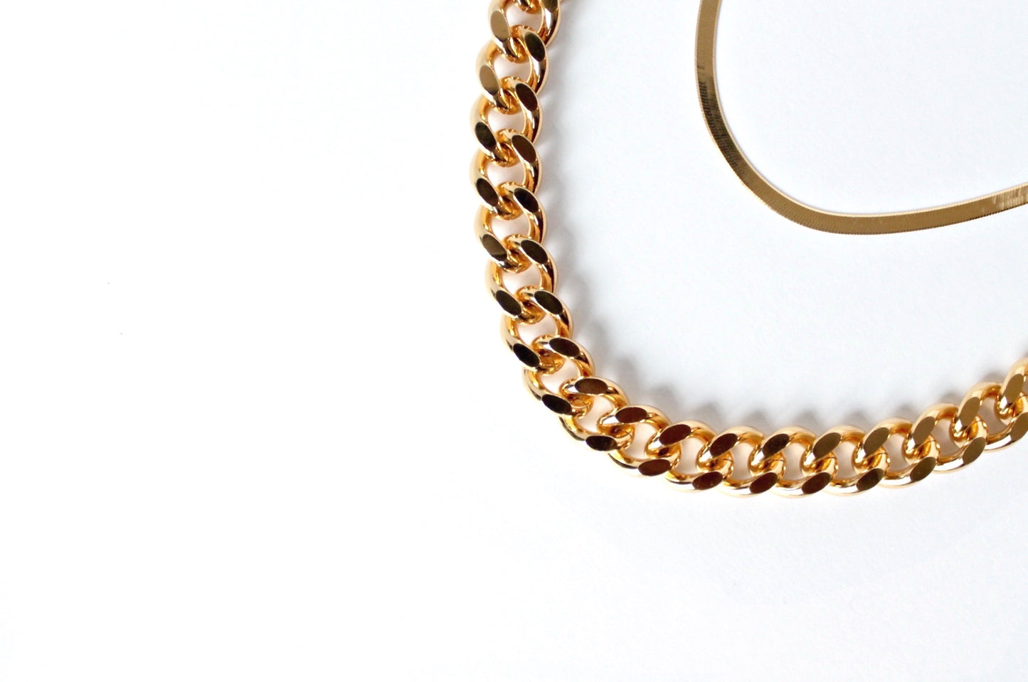 The Luxe Chunky Curb Chain Collar